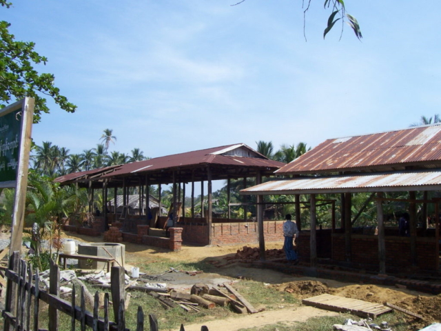 Build schools in Burma Myanmar - Building Primary school in Kanyen Kwen - Ayerwaddy Division - 100schools, UK registered charity