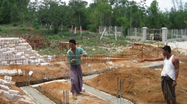 Build schools in Burma Myanmar - Building Jr High School in Yei Gnwe - Mandalay Division - 100schools, UK registered charity