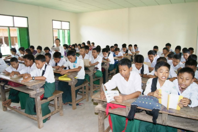 Build schools in Burma Myanmar - Building High school in Taw Naung Daing - Mandalay Division - 100schools, UK registered charity