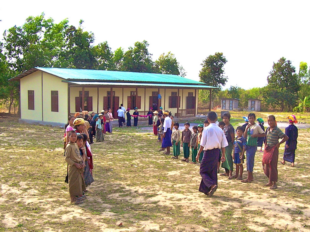 Build schools in Burma Myanmar - Building Middle school in Ye Twin Gyi- Shan State - 100schools, UK registered charity