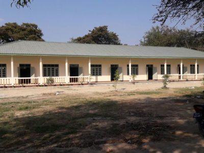 Nwar Shar Yoe's new middle school doubles as a Rural Health Center