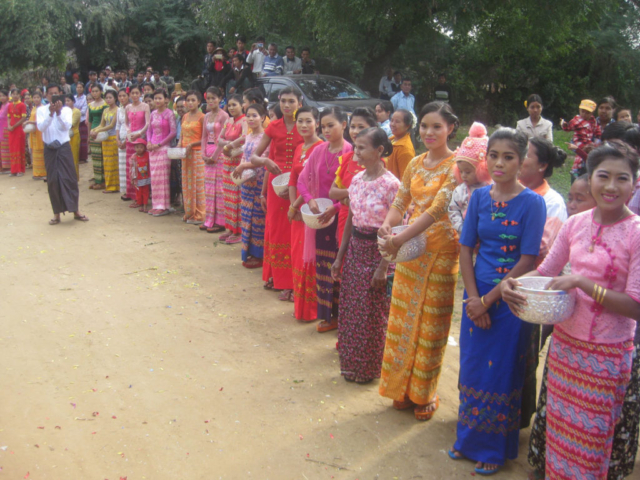 Building 100 schools in Burma - New Opening - Ye Twin Kaung in Sagaing division