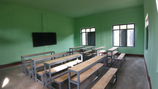 Building 100 schools in Burma - Middle school - Kyat Thar Hin