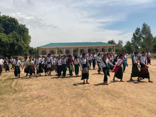 Building 100 schools in Burma - Middle school - Yit Kan