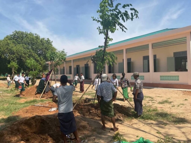 Building 100 schools in Burma - Middle school - Yit Kan