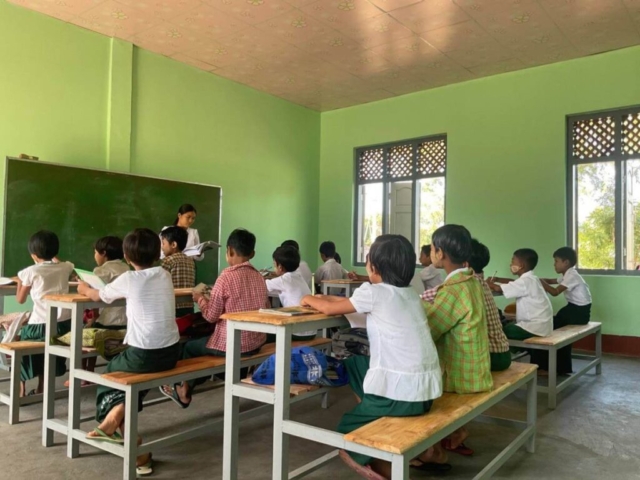 Building 100 schools in Burma - School 96 - Primary School - Mon Kan