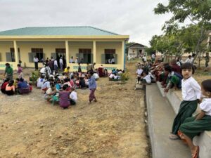 Building 100 schools in Burma - School 99 - Middle School - Khin Thar 2