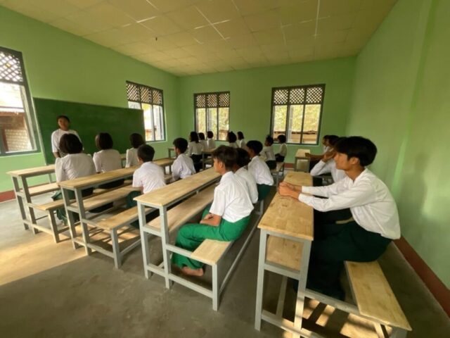 Building 100 schools in Burma - School 102 - Middle school - Mon Kann