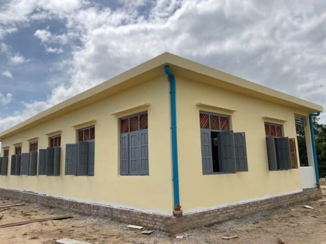 Building 100 Schools in Burma - 104 - Middle school - Shwe Pha La Gan