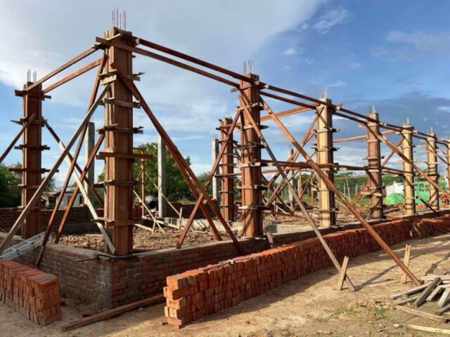 Building 100 schools in Burma - School 104 - Middle school - Shwe Pha La Gan