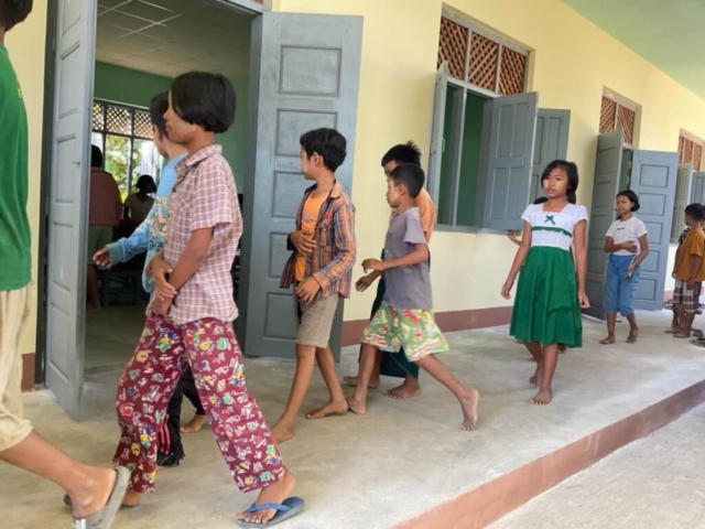 Building 100 schools in Burma - School 106 - Primary school - Ohn Ka Rine